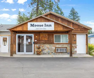 Photo 2 - Moose Inn