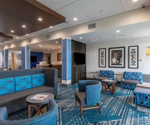 Photo 2 - Holiday Inn Express & Suites Gainesville - Lake Lanier Area by IHG