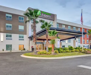 Photo 2 - Holiday Inn Express Fort Walton Beach Central by IHG