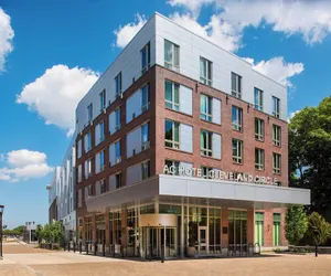 Photo 2 - AC Hotel by Marriott Boston Cleveland Circle