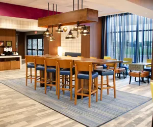 Photo 3 - Hampton Inn Lebanon