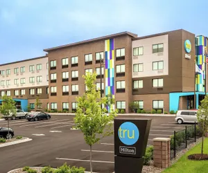 Photo 2 - Tru by Hilton Madison West, WI