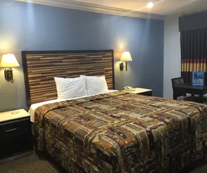 Photo 2 - La Mirage Inn LAX Airport