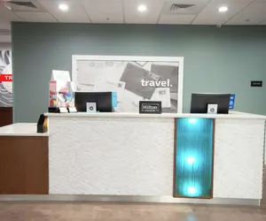 Photo 3 - Hampton Inn & Suites Oklahoma City/Quail Springs