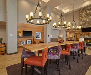 Photo 3 - Hampton Inn & Suites Roseburg