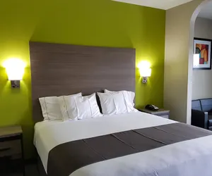 Photo 2 - Empire Inn Cypress