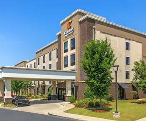 Photo 2 - Comfort Inn & Suites at CrossPlex Village