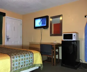 Photo 2 - 4 Star Motel
