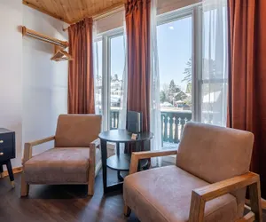 Photo 5 - The Town House Lodge