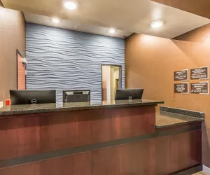 Photo 4 - Cobblestone Hotel & Suites - Hartford