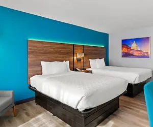 Photo 5 - Clarion Inn Falls Church - Arlington