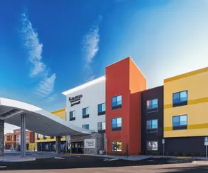 Photo 2 - Fairfield Inn&Suite by Marriott Fresno Yosemite Intl Airport