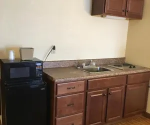 Photo 5 - Radford Inn