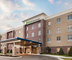 Photo 2 - Holiday Inn Express & Suites St. Louis - Chesterfield, an IHG Hotel