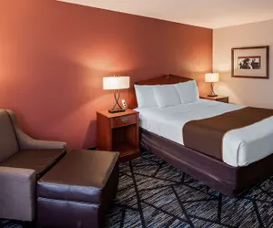 Photo 5 - SureStay Plus Hotel by Best Western Auburn
