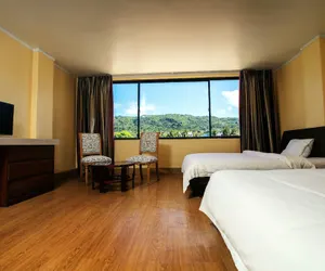Photo 5 - Gold Beach Hotel