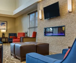 Photo 5 - Comfort Inn & Suites Boise Airport