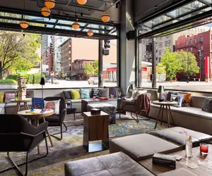 Photo 3 - Moxy Chicago Downtown