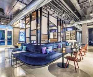 Photo 5 - Aloft Dallas Arlington Entertainment District