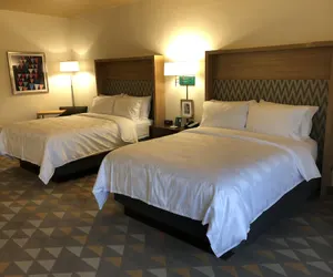 Photo 3 - Holiday Inn & Suites Memphis Southeast-Germantown, an IHG Hotel