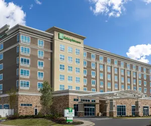 Photo 2 - Holiday Inn & Suites Memphis Southeast-Germantown, an IHG Hotel