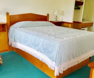 Photo 4 - Moody's Motel & Cottages