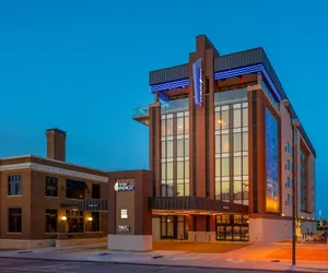 Photo 2 - Hotel Indigo Tulsa DWTN-Entertainment Area, an IHG Hotel