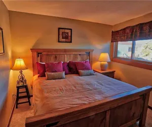 Photo 3 - Sundowner II #224 (On 4 O'Clock Rd, with on-site Hot Tub)