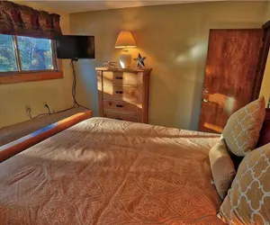Photo 4 - Sundowner II #224 (On 4 O'Clock Rd, with on-site Hot Tub)