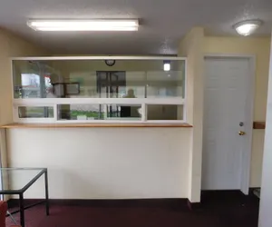 Photo 4 - Auburn Motel