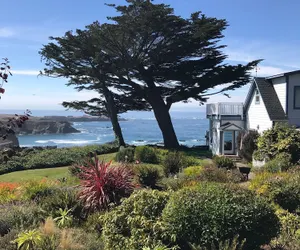 Photo 2 - Agate Cove Inn