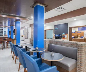 Photo 4 - Holiday Inn Express & Suites Lexington W - Versailles by IHG