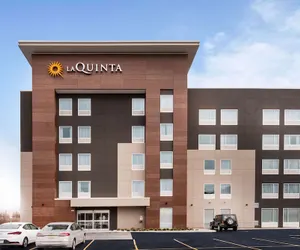 Photo 2 - La Quinta Inn & Suites by Wyndham Buffalo Amherst