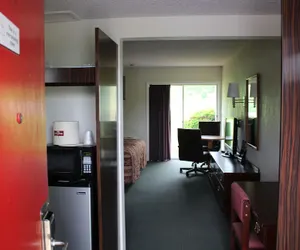 Photo 3 - Hometown  Inn