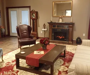 Photo 4 - Pleasant Grove Inn