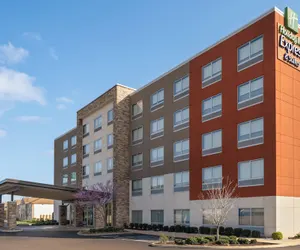 Photo 2 - Holiday Inn Express and Suites West Memphis by IHG