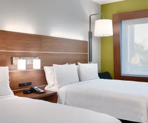 Photo 4 - Holiday Inn Express & Suites Gainesville I-75 by IHG