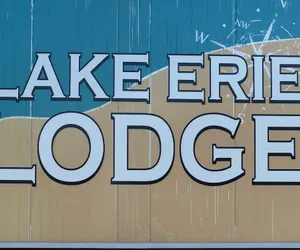 Photo 2 - Lake Erie Lodge