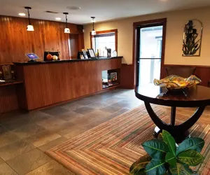 Photo 2 - Redwood Garden Inn