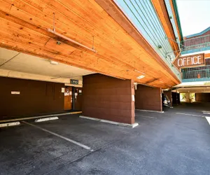 Photo 4 - Snow Lake Lodge