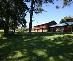 Photo 2 - River Run Inn