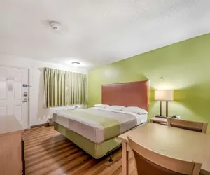 Photo 4 - Studio 6 Corpus Christi, TX - North