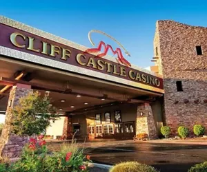 Photo 2 - Cliff Castle Casino Hotel