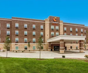 Photo 2 - Comfort Suites Wooster near University Campus