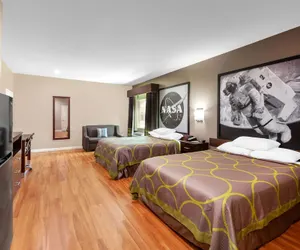 Photo 3 - Super 8 by Wyndham Houston Northwest Cypress