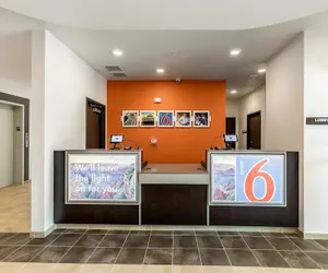 Photo 4 - Motel 6 Las Vegas, NV - Motor Speedway