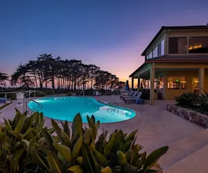 Photo 2 - Seascape Beach Resort