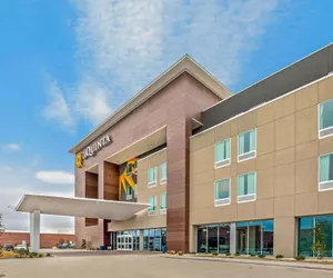 Photo 2 - La Quinta Inn & Suites by Wyndham Waco Downtown - Baylor