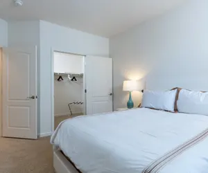 Photo 2 - Bluebird Suites in North San Jose