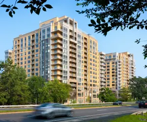 Photo 2 - Bluebird Suites in Reston